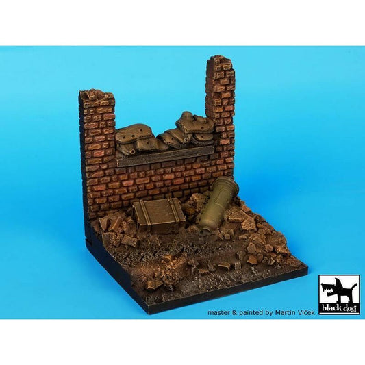 Black Dog D35014 Unpainted Wall with sandbags base 1/35