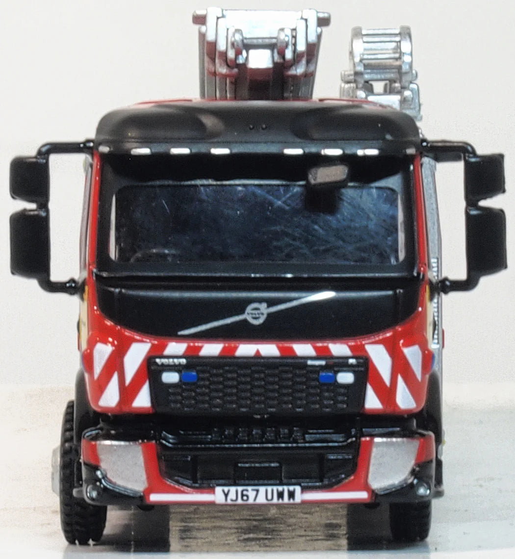 Oxford Diecast 76VEO001 Volvo FL Pump Ladder West Yorkshire Fire Engine 1:76 Scale