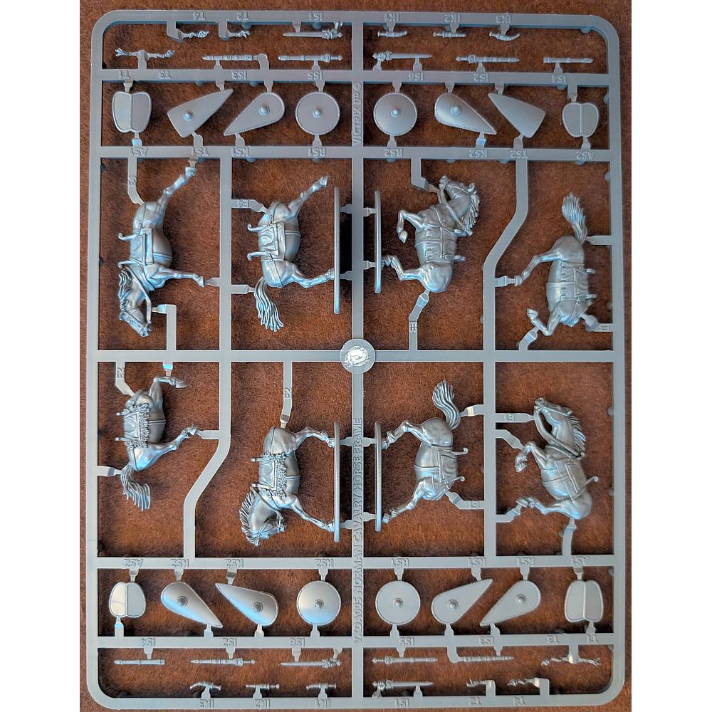 28mm Norman Unarmoured Cavalry + Horses Single Sprue Victrix