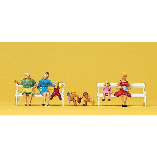 Preiser 10051 H0 Scale Women and Children On Park Benches Figure Set
