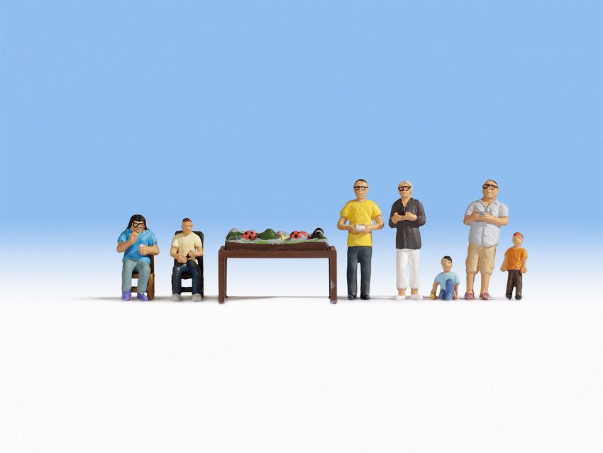 Noch 15596 H0 Scale Railway Modellers with Model Railway Figure Set